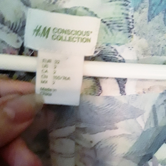 H&M Concious Collection Tank - Picture 4 of 6